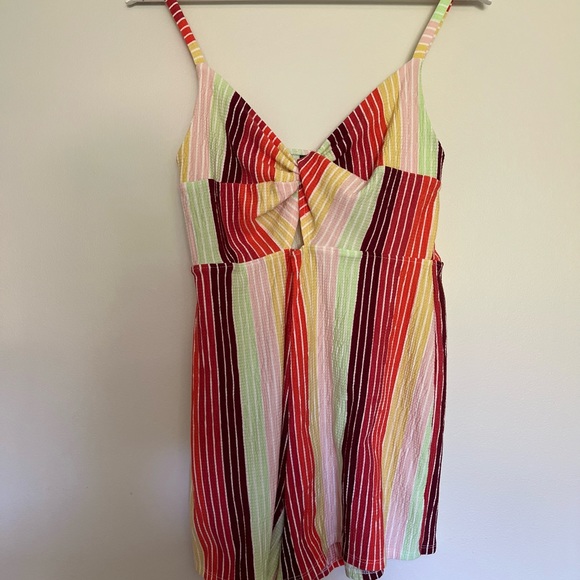 Comfy stretchy short romper. Colorful and fun. Slight cut out on the front. - Picture 4 of 4